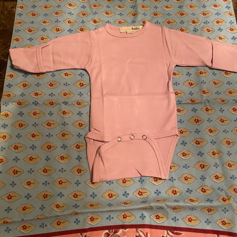 L’ovedbaby Sleeved Bodysuit.   100% Cotton.  NWT